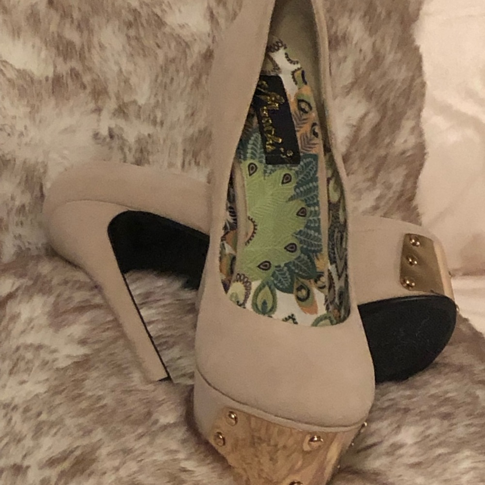 NEW - Nude Faux Suede High Heels, Gold Plated Toe